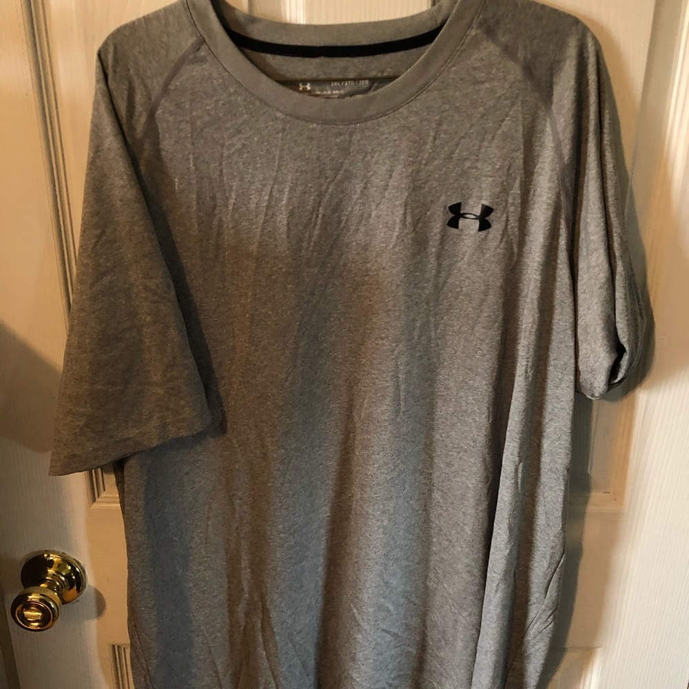 2X under armour loose workout shirt